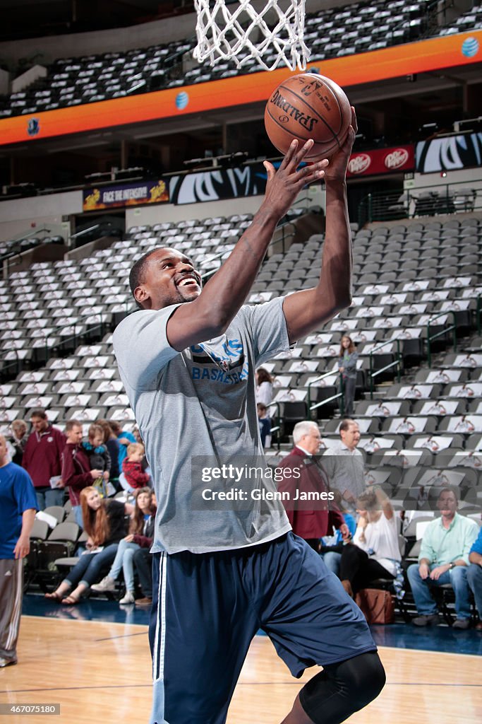 Memphis Grizzlies v Dallas Mavericks