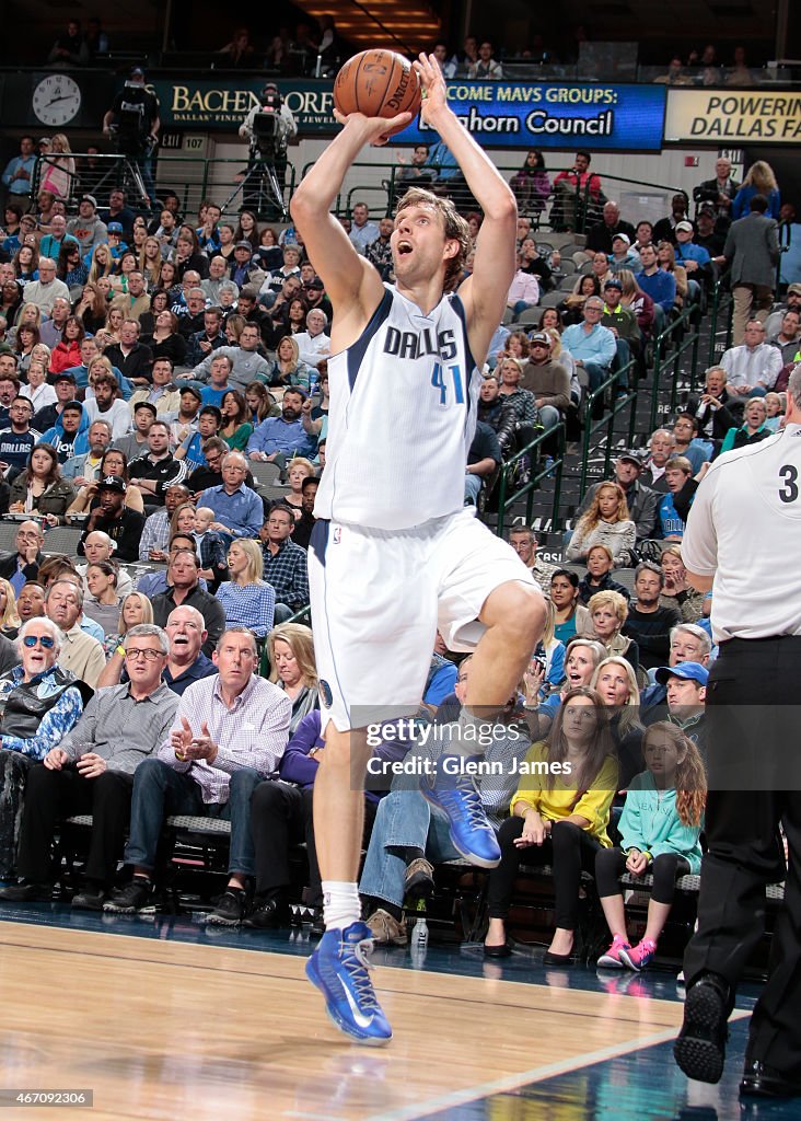 Memphis Grizzlies v Dallas Mavericks