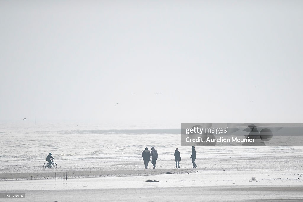 Thousands Visit The French Atlantic Coast For 'Tide Of The Century'