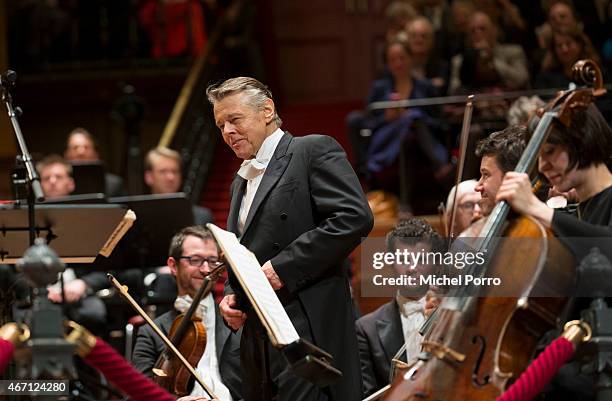 Latvian conductor Mariss Jansons acknowlegdes applause after his final concert with the Royal Concertgebouw Orchestra on March 20, 2015 in Amsterdam,...