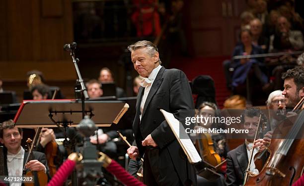 Latvian conductor Mariss Jansons acknowlegdes applause after his final concert with the Royal Concertgebouw Orchestra on March 20, 2015 in Amsterdam,...