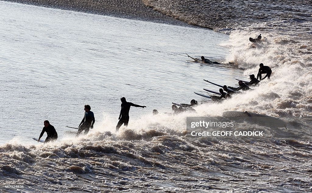 BRITAIN-HIGH-TIDE-WAVE-SURF