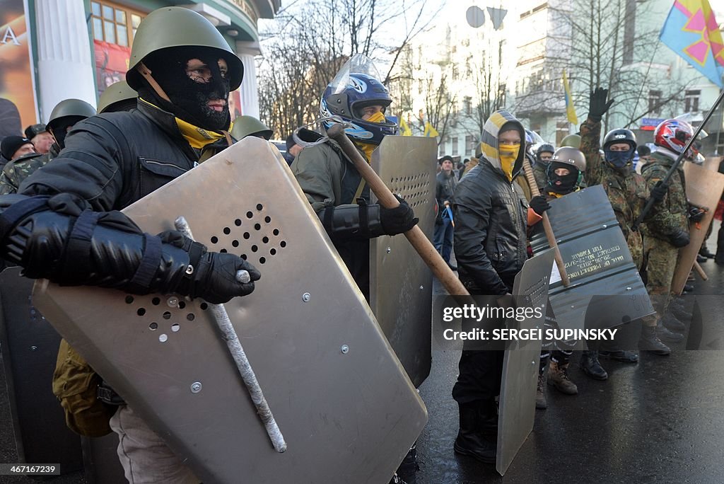 UKRAINE-EU-RUSSIA-UNREST-POLITICS