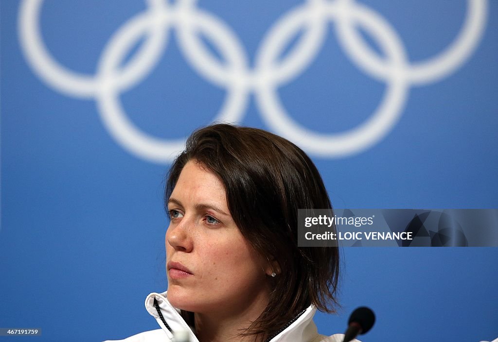 OLY-2014-IHOCKEY-CAN-PRESSER