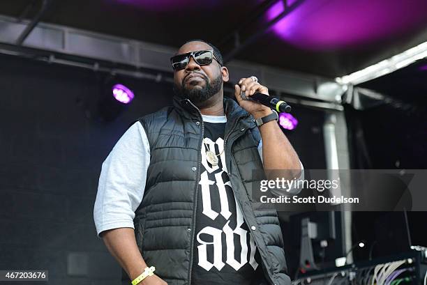 Raekwon of Wu Tang Clan performs onstage during the Rachel Ray Feedback Party at Stubbs BBQ on March 21, 2015 in Austin, Texas.