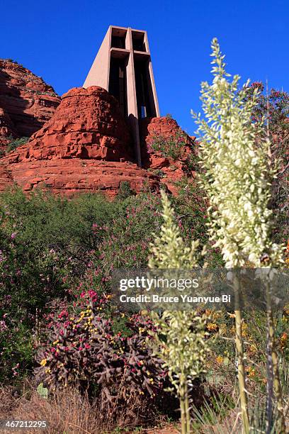 the chapel of the holy cross - chapel of the holy cross sedona stock pictures, royalty-free photos & images