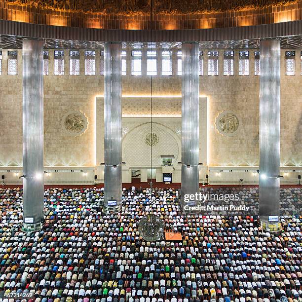 indonesia, jakarta, instiqal mosque - instiqal mosque stock pictures, royalty-free photos & images