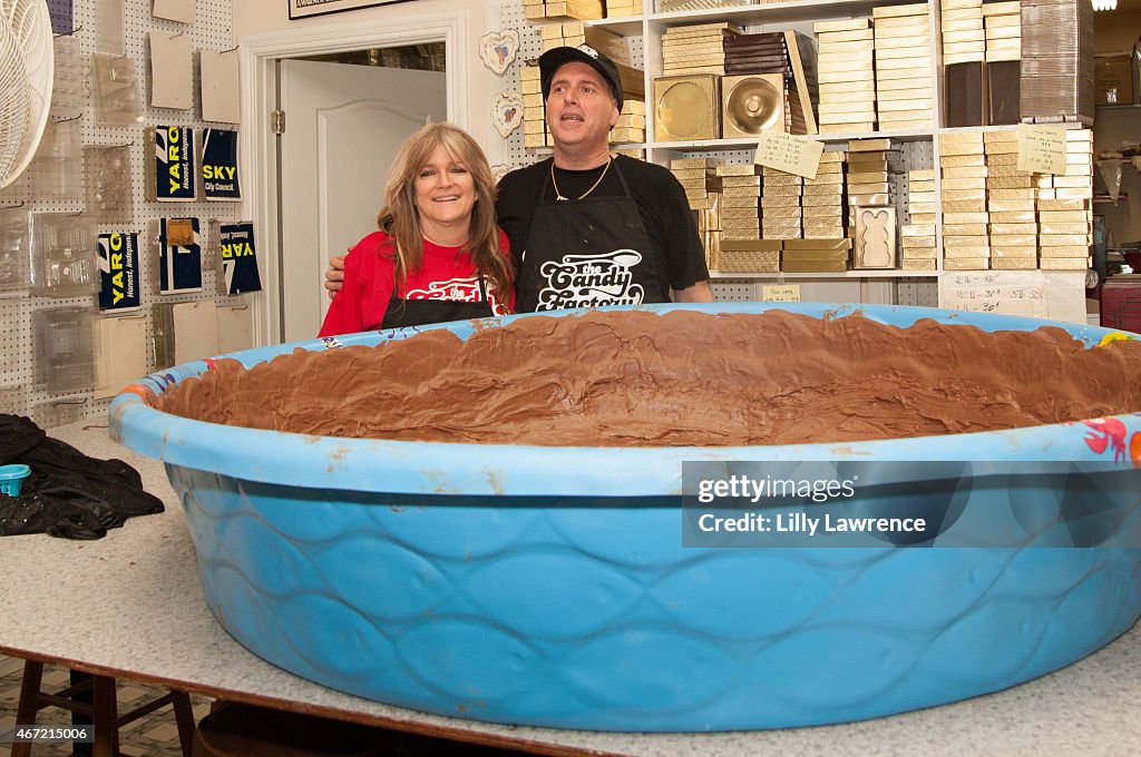 The Candy Factory Attempts World Record For The World's Largest Peanut Butter Cup