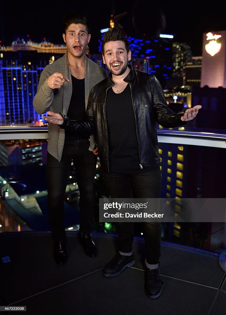 Country Duo Dan & Shay Ride The Las Vegas High Roller Observation Wheel