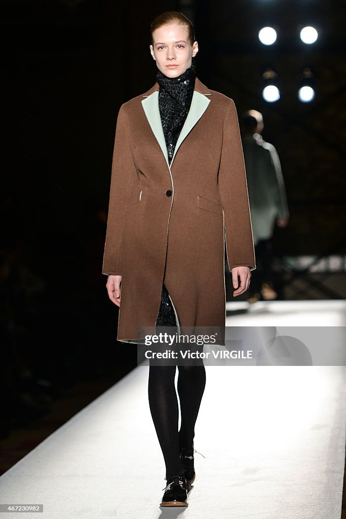 Support surface - Runway - MBFW Tokyo 2015 A/W