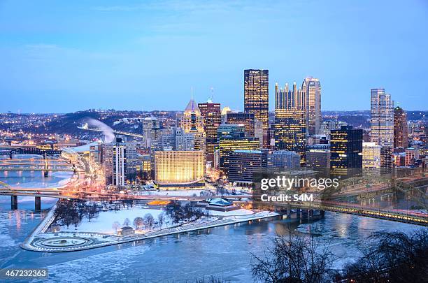 winter storms across the u.s. - pittsburgh snow stock pictures, royalty-free photos & images