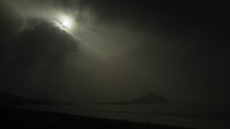 UNS: Timelapse Of The 2015 Partial Solar Eclipse From Cornwall