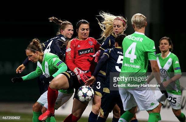 Babett Peter of Wolfsburg, Emma Berglund of Rosengard, goalkeeper Zecira Musovic of Rosengard, Amanda Ilestedt of Rosengard, Ali Riley of Rosengard...