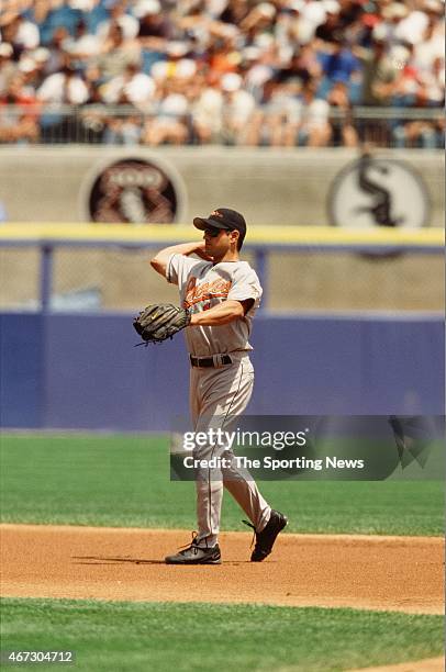 Brian Roberts of the Baltimore Orioles fields against the Chicago White Sox on July 1, 2001.