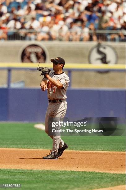 Brian Roberts of the Baltimore Orioles fields against the Chicago White Sox on July 1, 2001.