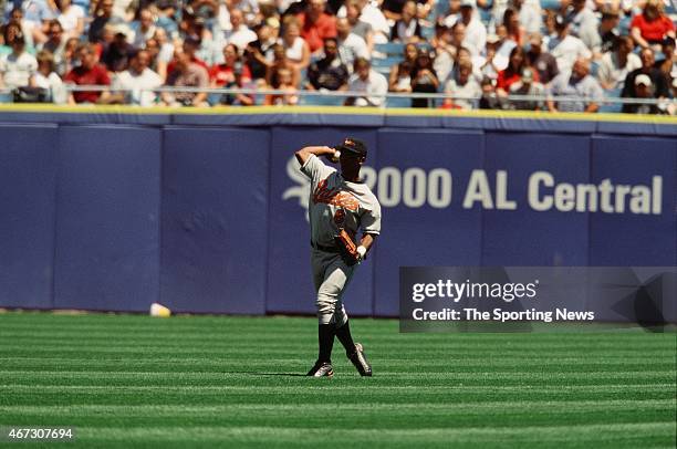 Melvin Mora of the Baltimore Orioles fields against the Chicago White Sox on July 1, 2001.