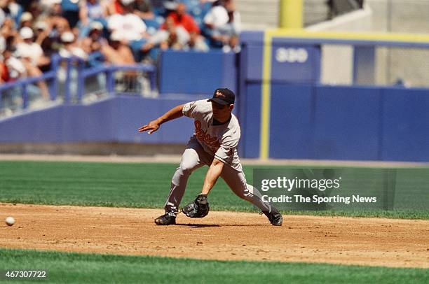 Brian Roberts of the Baltimore Orioles fields against the Chicago White Sox on July 1, 2001.