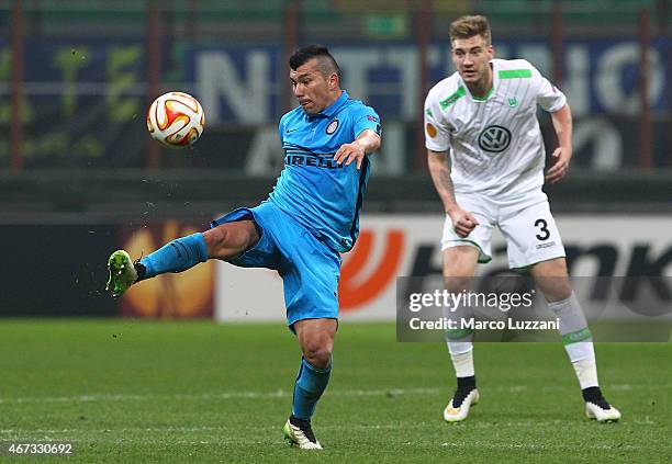 Gary Medel of FC Internazionale Milano in action during the UEFA Europa League Round of 16 match between FC Internazionale Milano and VfL Wolfsburg...