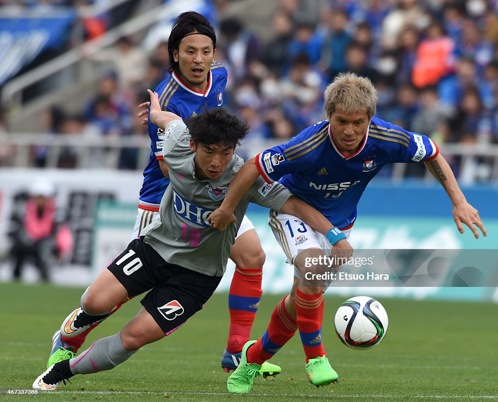 Yokohama F. Marinos v Sagan Tosu - J.League 2015
