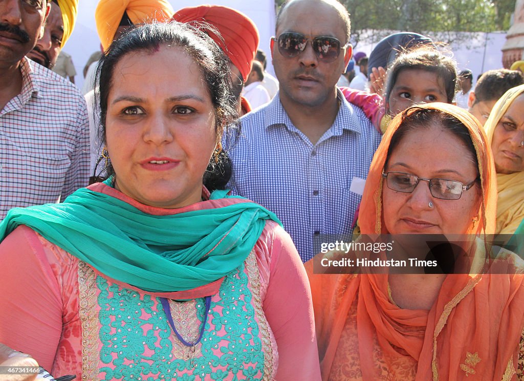 People Pay Homage To Freedom Fighters At Hussainiwala