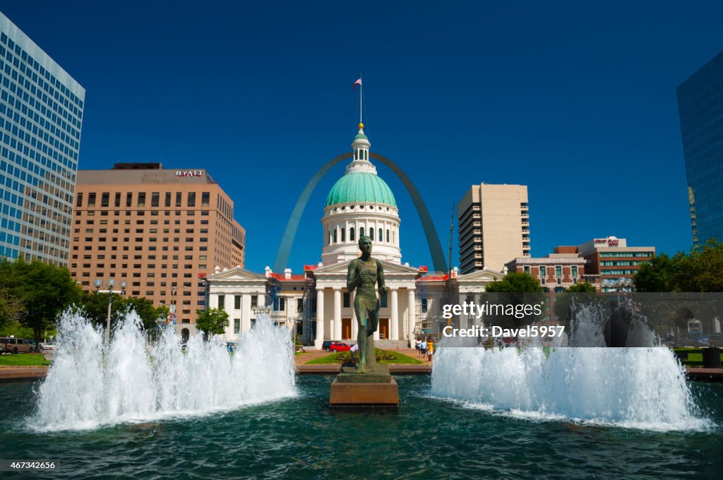 Saint Louis downtown with multiple landmarks and fountains