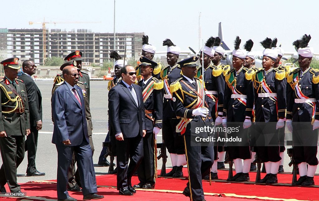 Egyptian President Sisi meets with Sudan's President Bashir in Khartoum