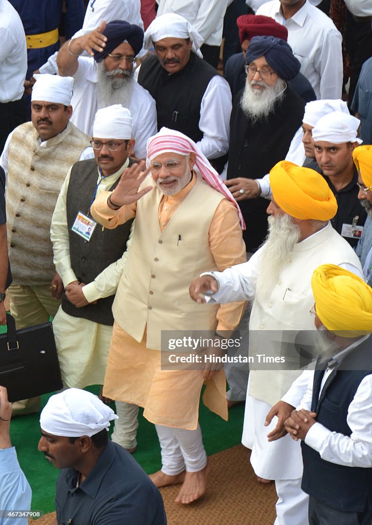 Prime Minister Narendra Modi Pays Obeisance At Golden Temple