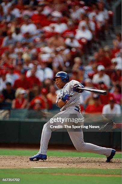 Gary Sheffield of the Los Angeles Dodgers bats against the St. Louis Cardinals on September 9, 2001.