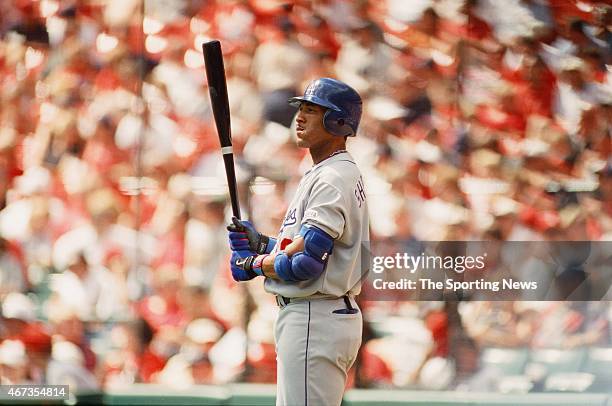 Gary Sheffield of the Los Angeles Dodgers bats against the St. Louis Cardinals on September 9, 2001.