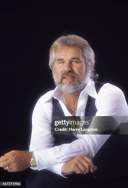 Singer Kenny Rogers poses for a portrait in 1979 in Los Angeles, California.