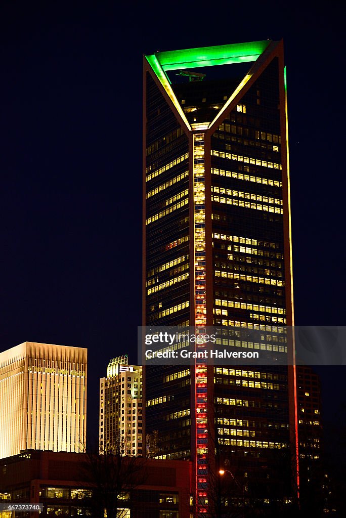 National Landmarks Illuminated Across U.S. To Shine Light On Ebola Crisis And Show Solidarity With West Africa