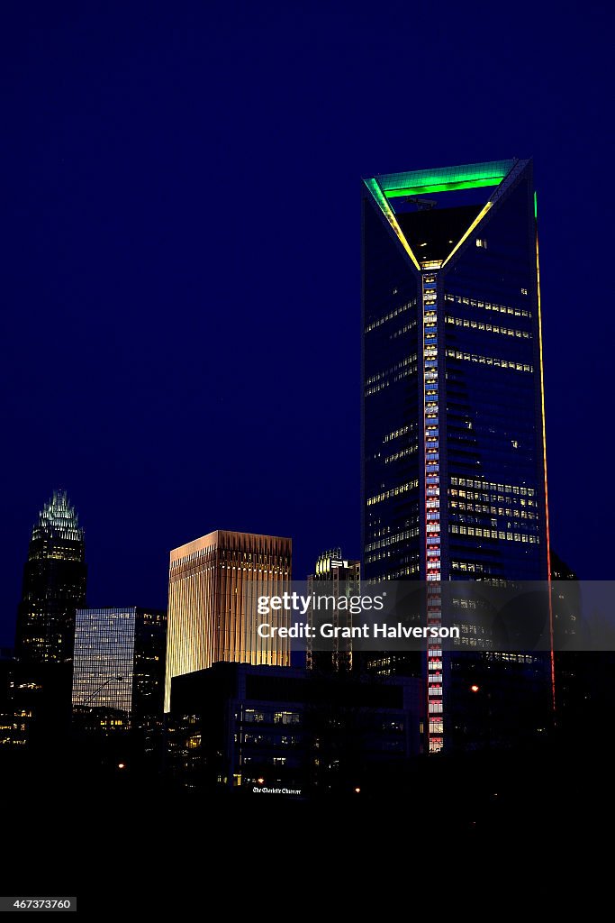 National Landmarks Illuminated Across U.S. To Shine Light On Ebola Crisis And Show Solidarity With West Africa