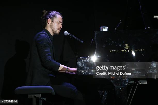 Julien Dore performing attends the 'Sauveteurs Sans Frontiere' : Charity Party In Paris on March 23, 2015 in Paris, France.
