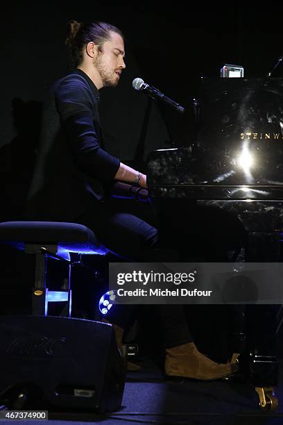Julien Dore performing attends the 'Sauveteurs Sans Frontiere' : Charity Party In Paris on March 23, 2015 in Paris, France.