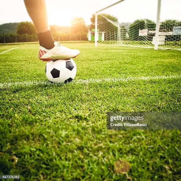 calciatore dettaglio - porta calcio foto e immagini stock