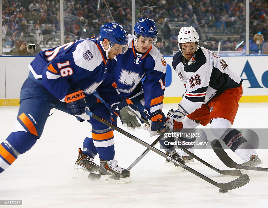 2014 Coors Light Stadium Series - New York Rangers v New York Islanders