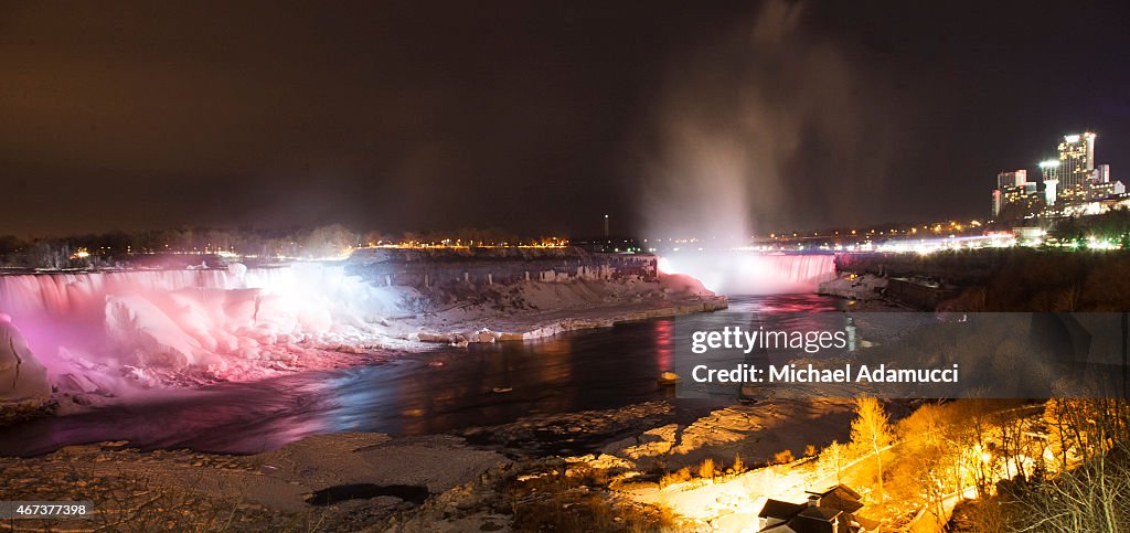 National Landmarks Illuminated Across U.S. To Shine Light On Ebola Crisis And Show Solidarity With West Africa