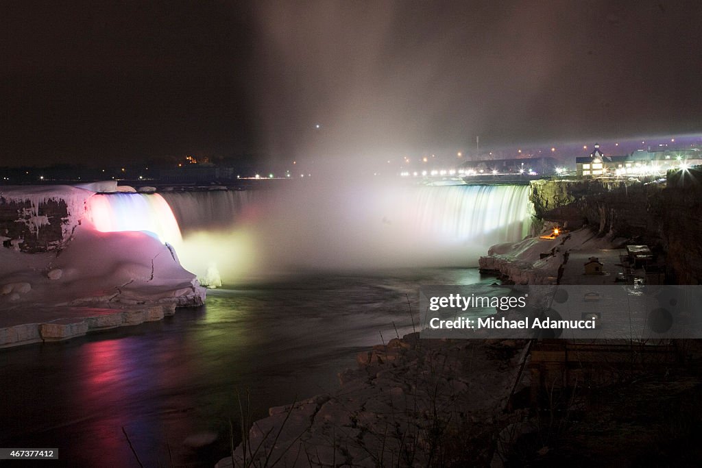 National Landmarks Illuminated Across U.S. To Shine Light On Ebola Crisis And Show Solidarity With West Africa