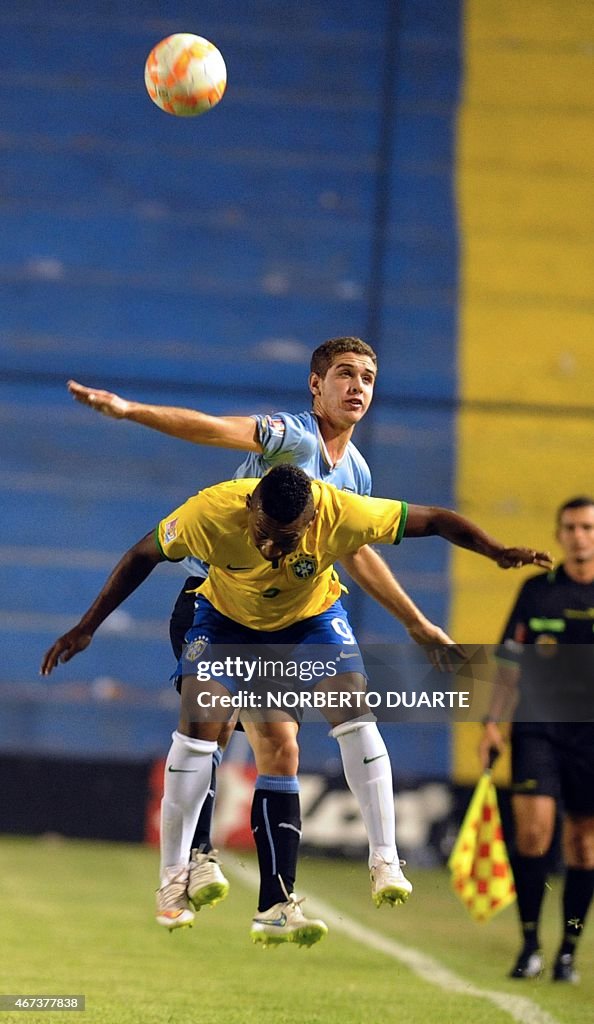 FBL-U17-SOUTHAM-URU-BRA