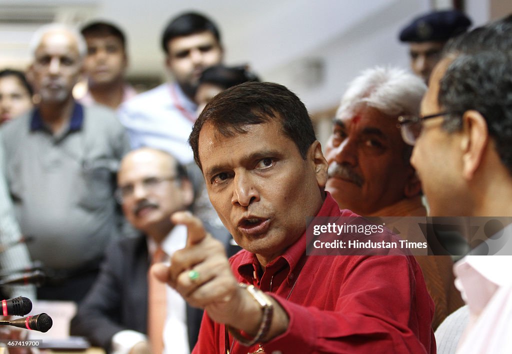 Railway Minister Suresh Prabhu Launches RuPay Pre-Paid Debit Card