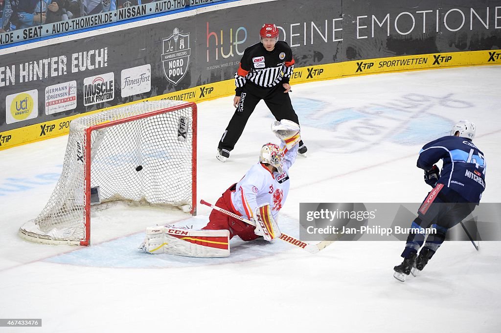 Hamburg Freezers v Duesseldorfer EG - DEL