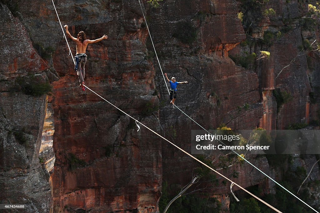 Highlining In The Blue Mountains