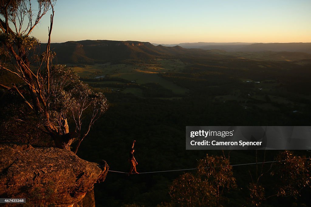 Highlining In The Blue Mountains