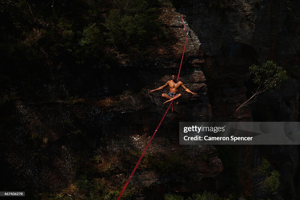 Highlining In The Blue Mountains