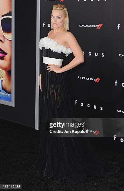 Actress Margot Robbie arrives at the Los Angeles Premiere "Focus" at TCL Chinese Theatre on February 24, 2015 in Hollywood, California.
