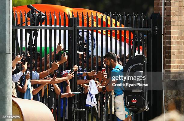 Virat Kohli Fans Photos And Premium High Res Pictures Getty Images virat-kohli-fans-photos-and-premium-high-res-pictures-getty-images