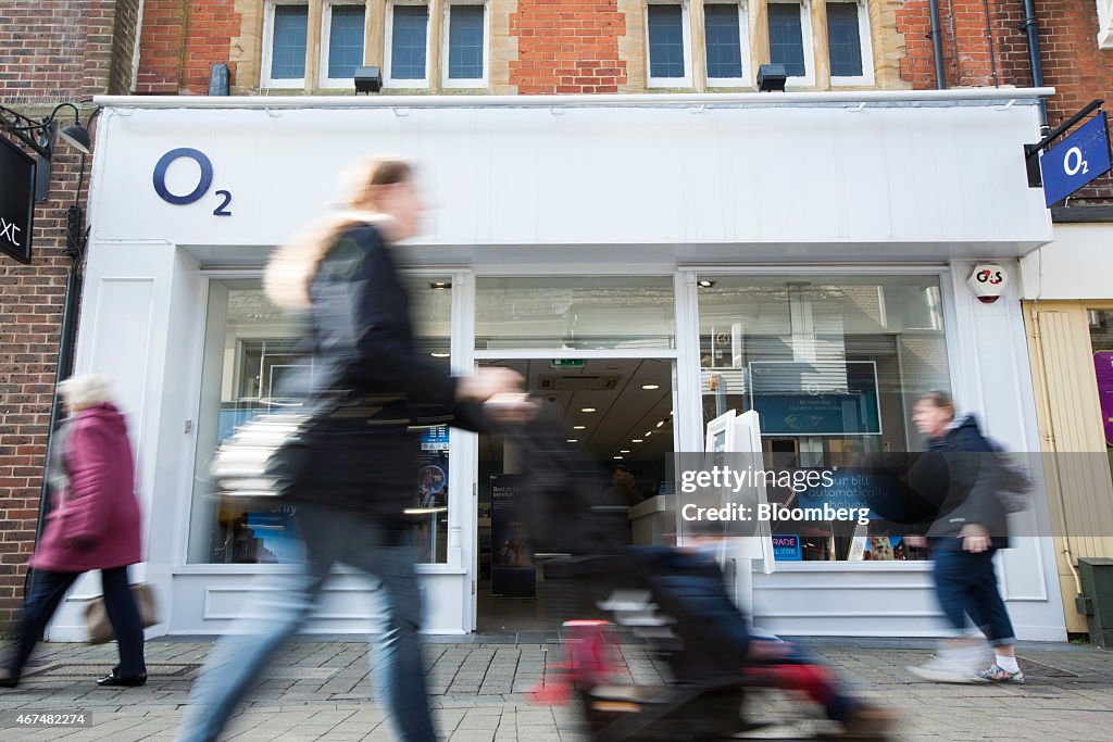 Telefonica SA's O2 Mobile Phone Stores As Hutchison Whampoa Ltd. Agree Purchase Price Of $15.3 Billion