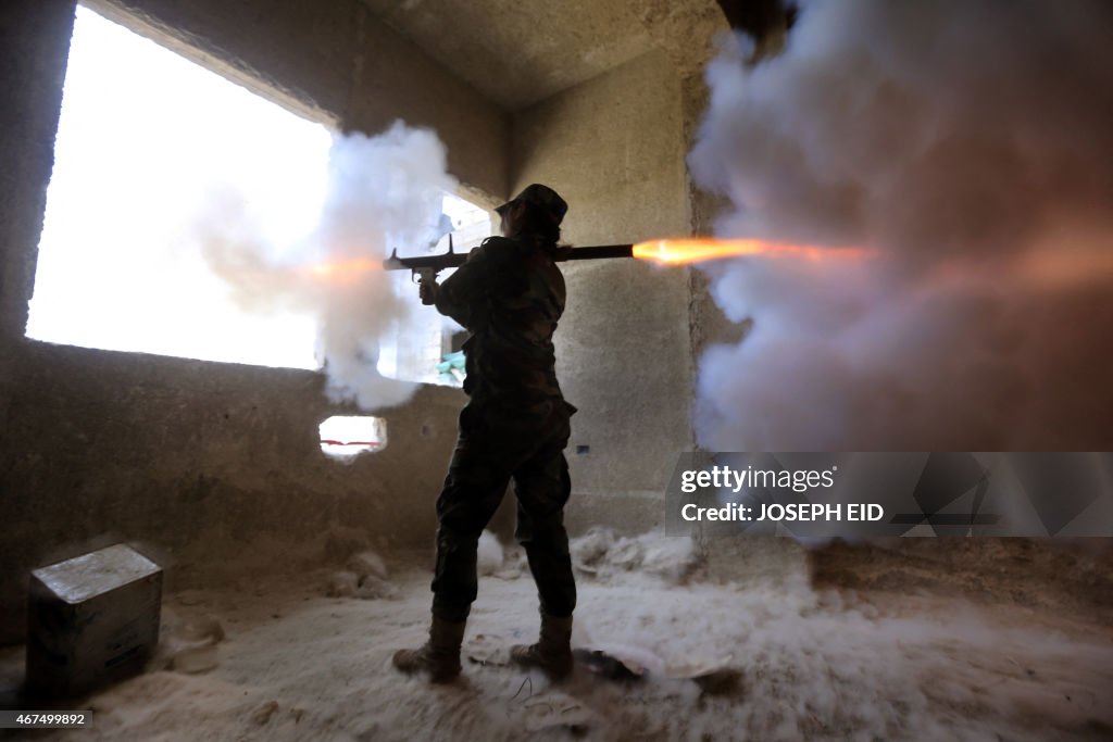 TOPSHOT-SYRIA-CONFLICT-ARMY-WOMEN