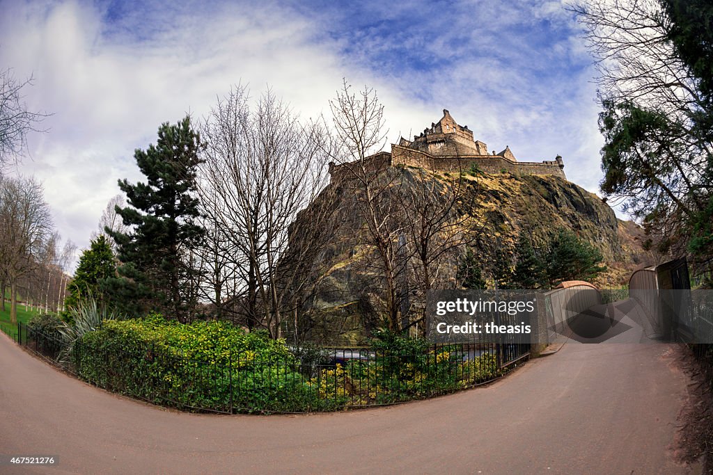 Edinburgh Castle von der Princes Street Gardens