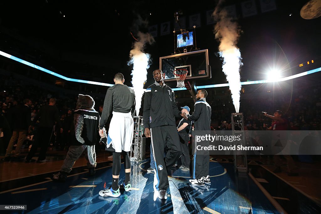 Los Angeles Lakers v Minnesota Timberwolves